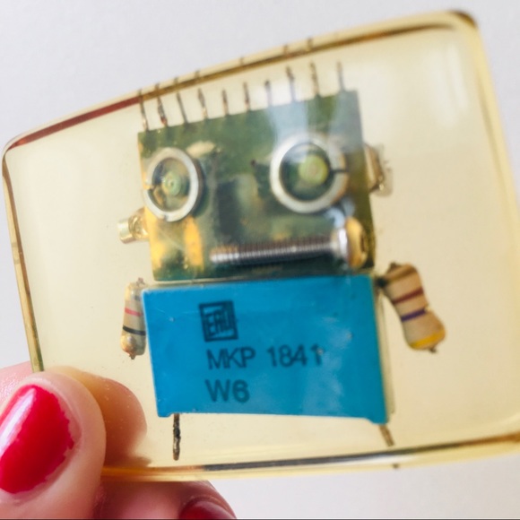 ERO-Eye pin. Dress-up that blazer/jacket! Handmade purchase in Europe. - Picture 9 of 9